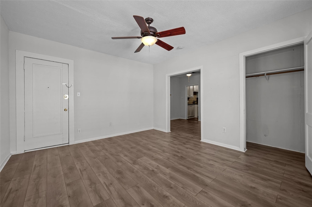 907 W Gray - Photo 8