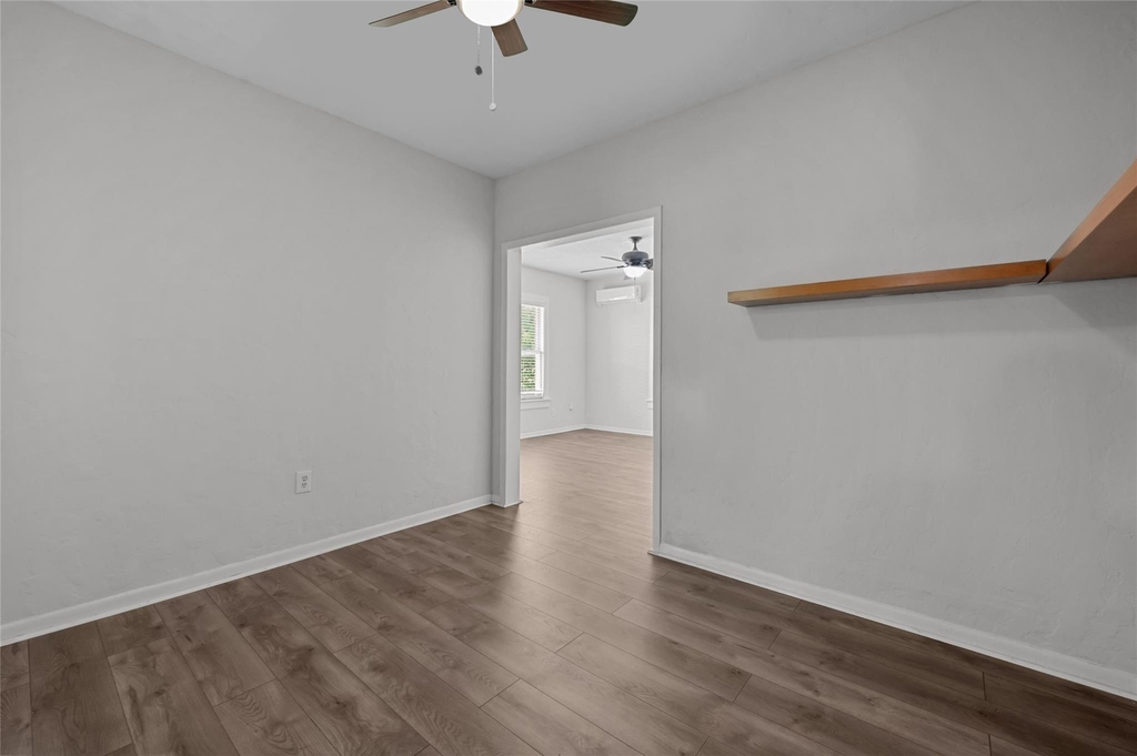 907 W Gray - Photo 7
