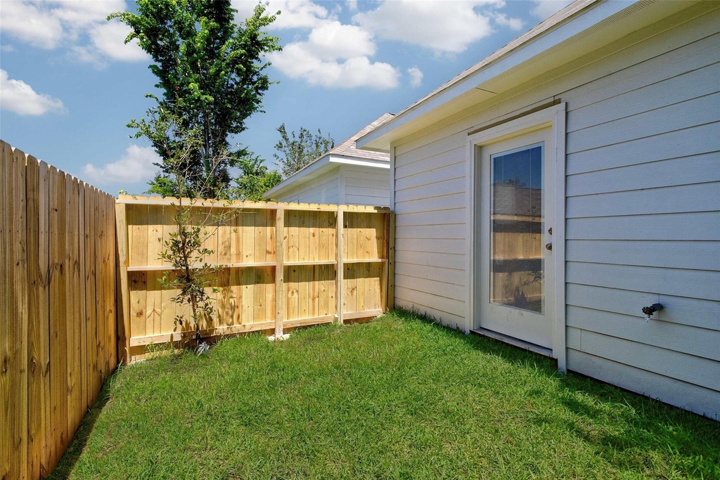 9816 Masterson Street - Photo 22