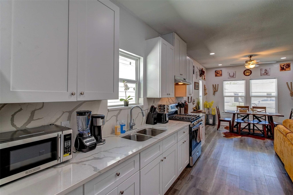 9816 Masterson Street - Photo 5