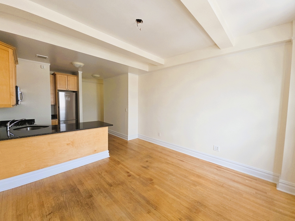 2nd Avenue - Photo 1