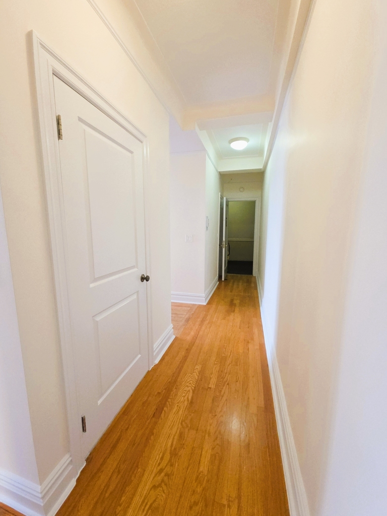 2nd Avenue - Photo 3