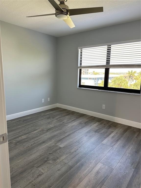 12500 Capri Cir N - Photo 24