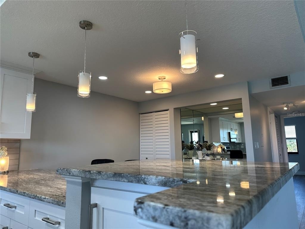 12500 Capri Cir N - Photo 13