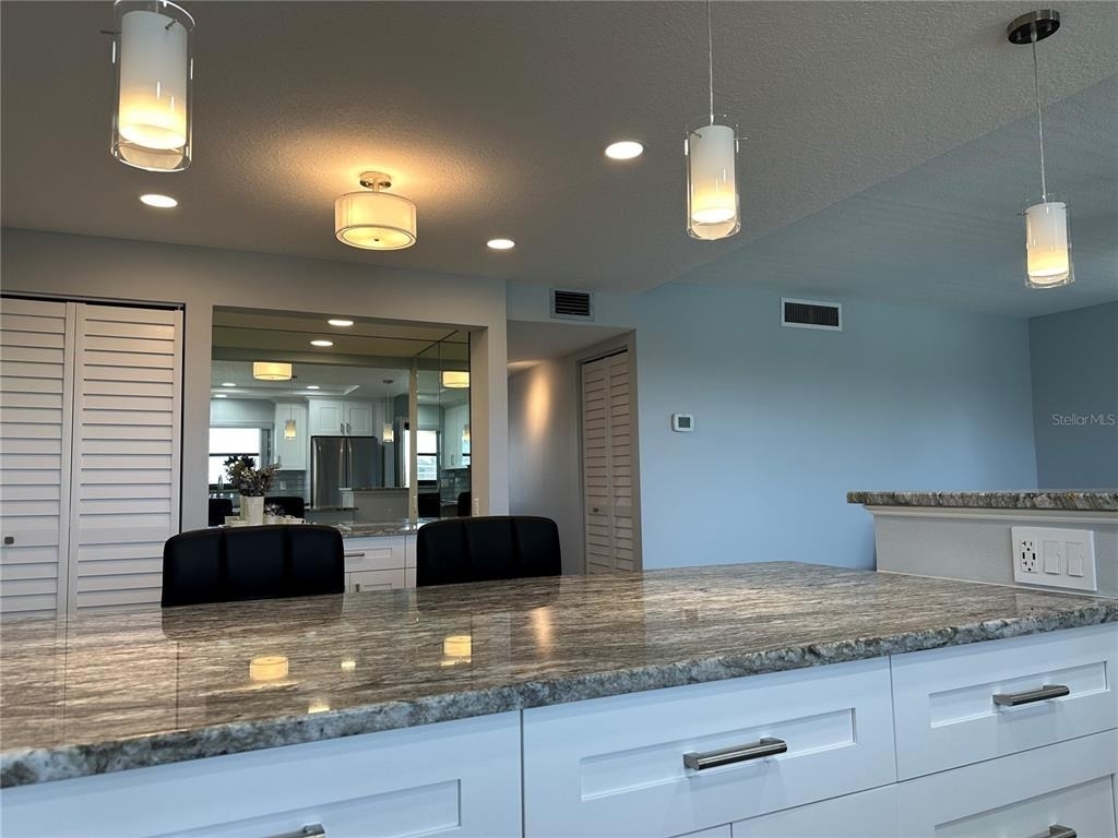 12500 Capri Cir N - Photo 14