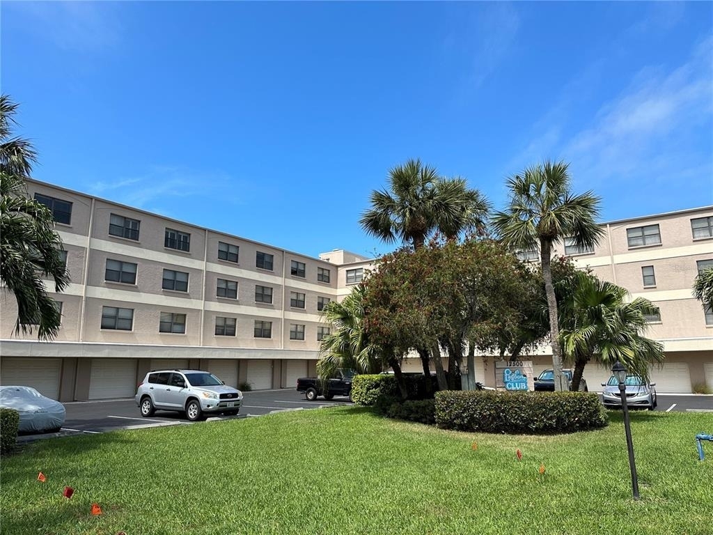 12500 Capri Cir N - Photo 53