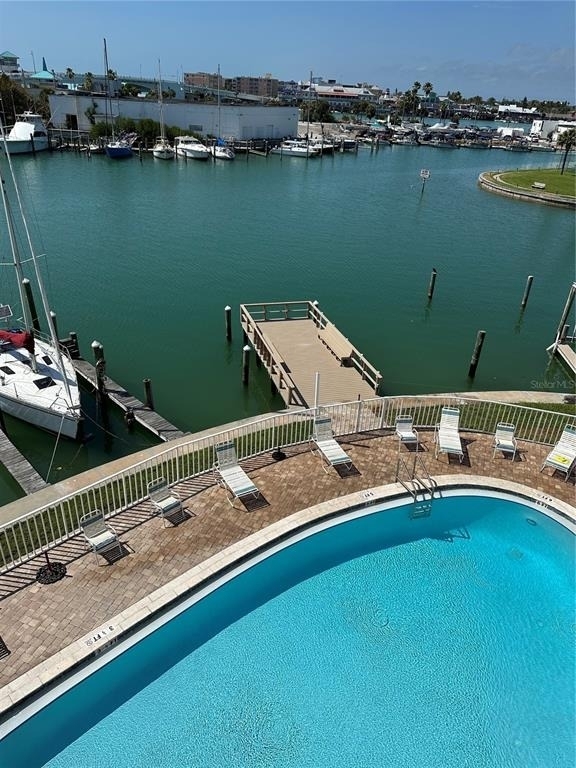 12500 Capri Cir N - Photo 32