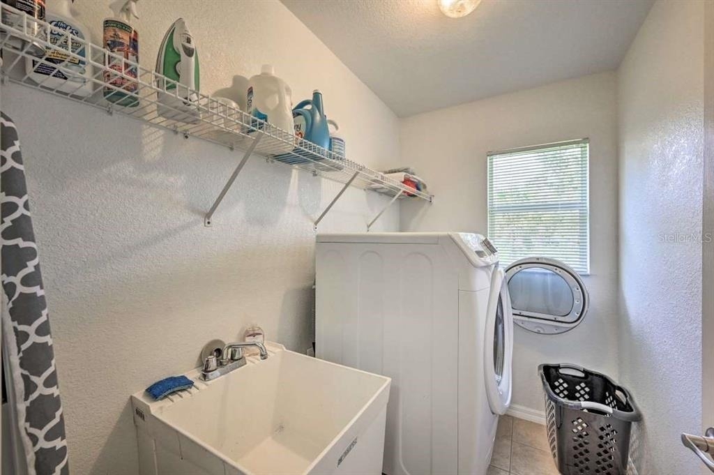 5378 Dunsmuir Road - Photo 22