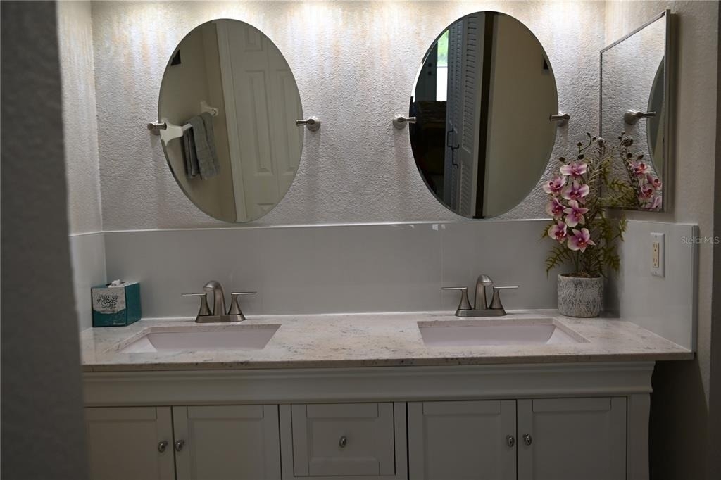 5378 Dunsmuir Road - Photo 15
