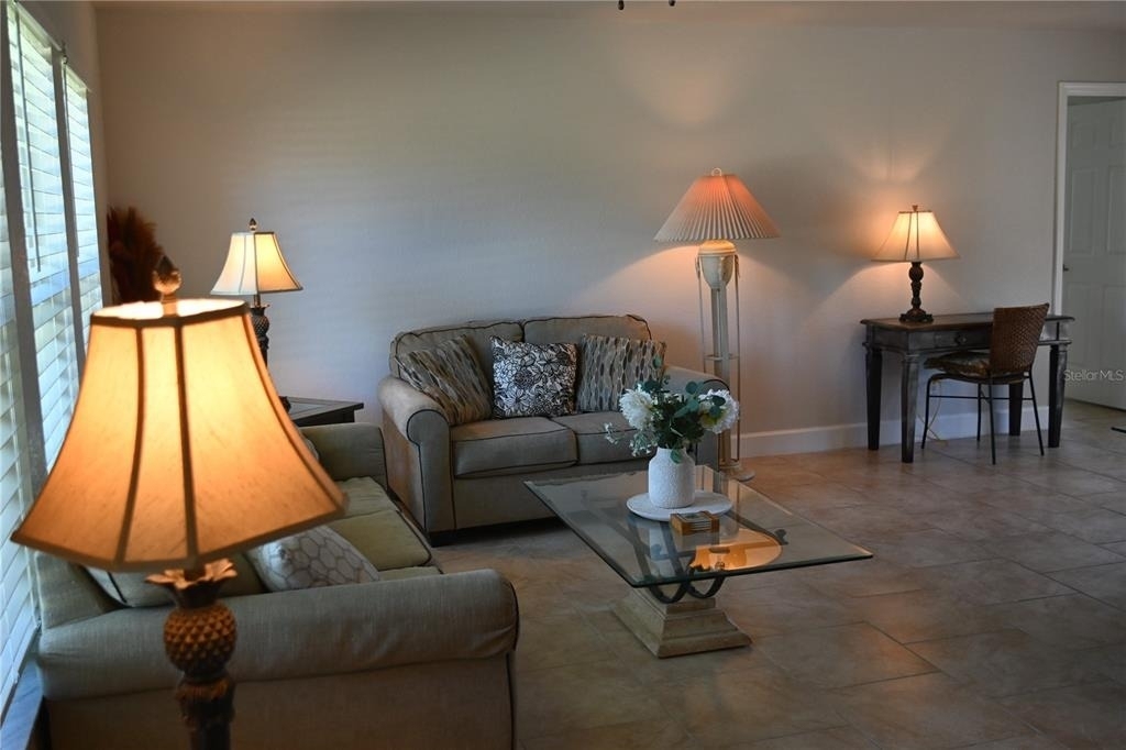 5378 Dunsmuir Road - Photo 3