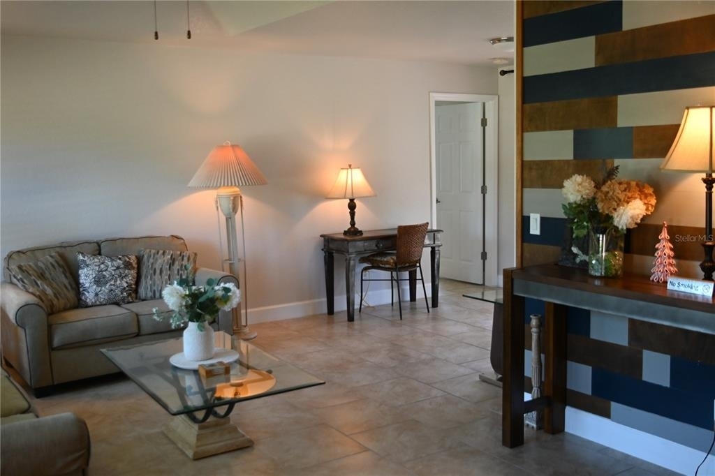 5378 Dunsmuir Road - Photo 4