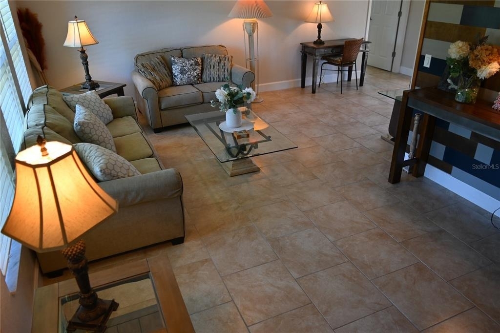 5378 Dunsmuir Road - Photo 2