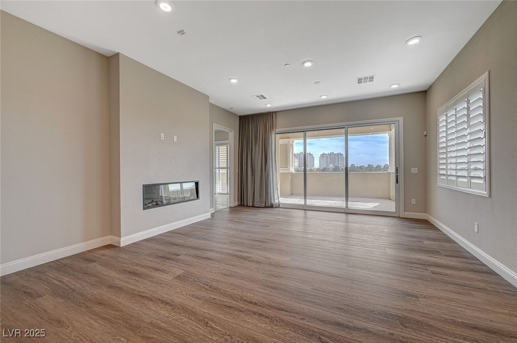 9129 Las Manaitas Avenue - Photo 8