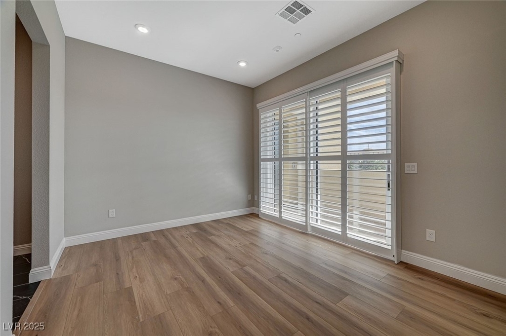 9129 Las Manaitas Avenue - Photo 16