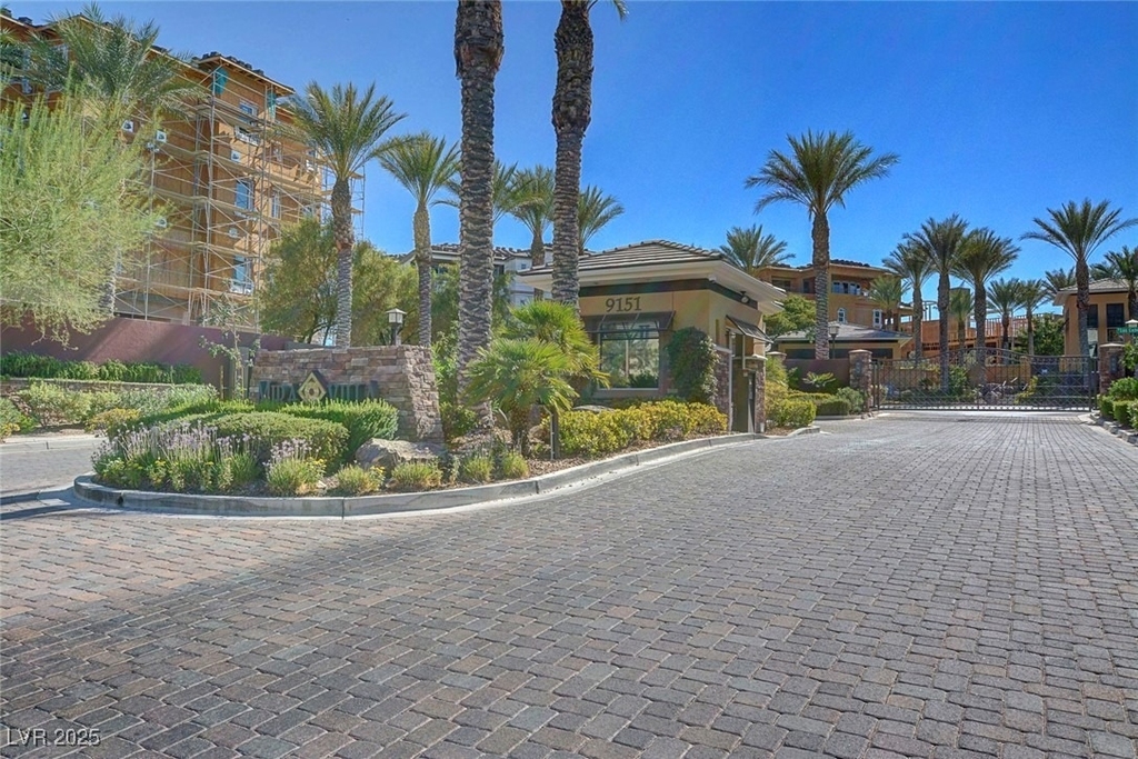 9129 Las Manaitas Avenue - Photo 24