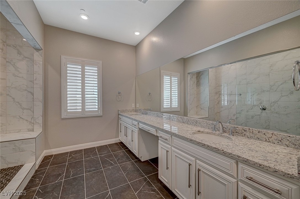 9129 Las Manaitas Avenue - Photo 13