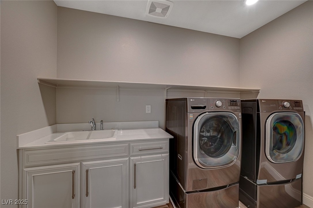9129 Las Manaitas Avenue - Photo 21