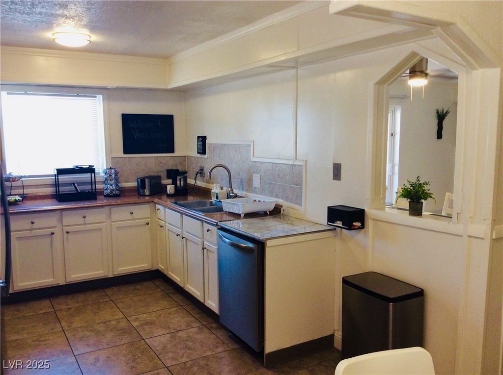 5108 Wilbur Street - Photo 11