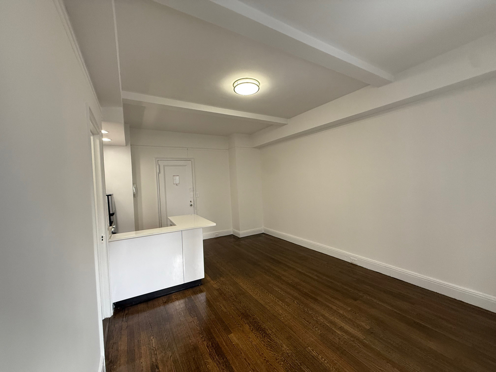 140 East 46th Street - Photo 0