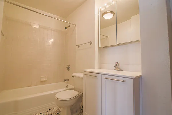 East 36th Street - Photo 5
