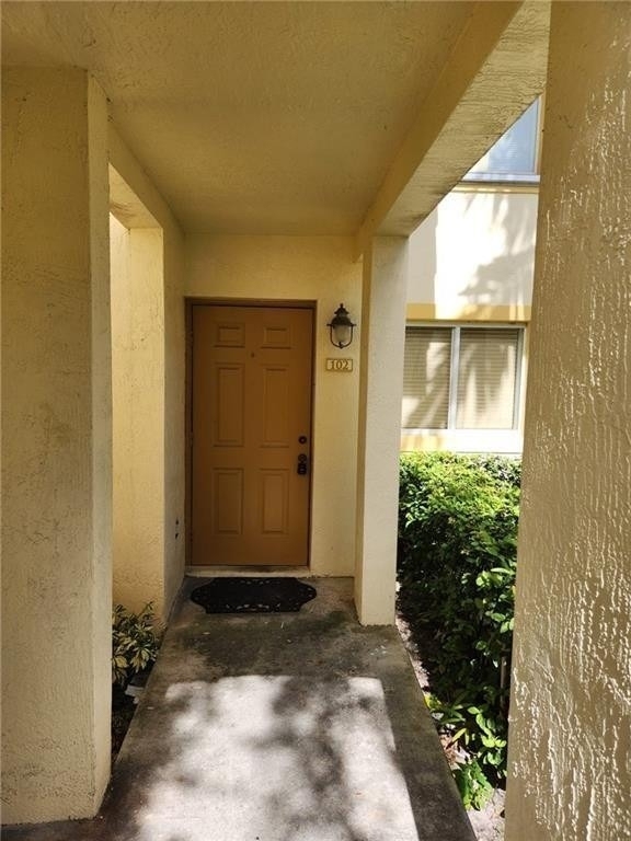 4775 Sw 62nd Avenue - Photo 1