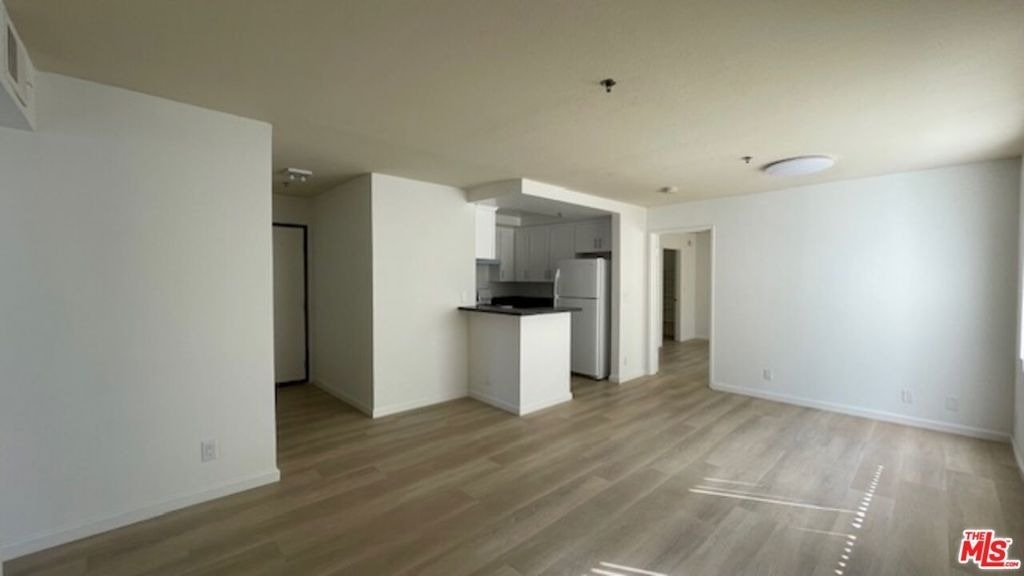 420 S Harvard Boulevard - Photo 1