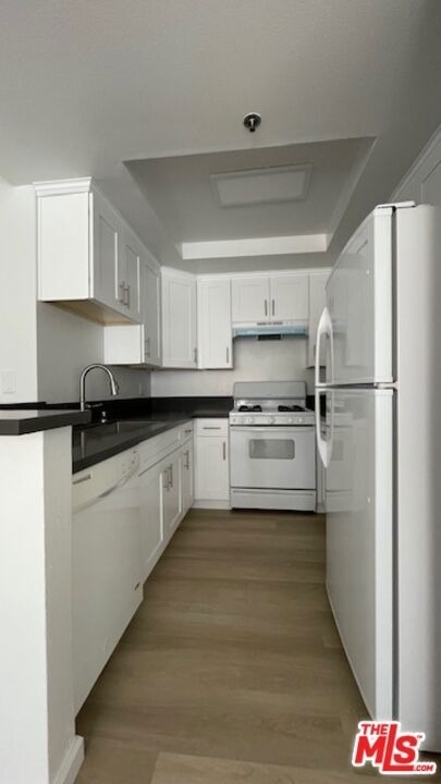 420 S Harvard Boulevard - Photo 5