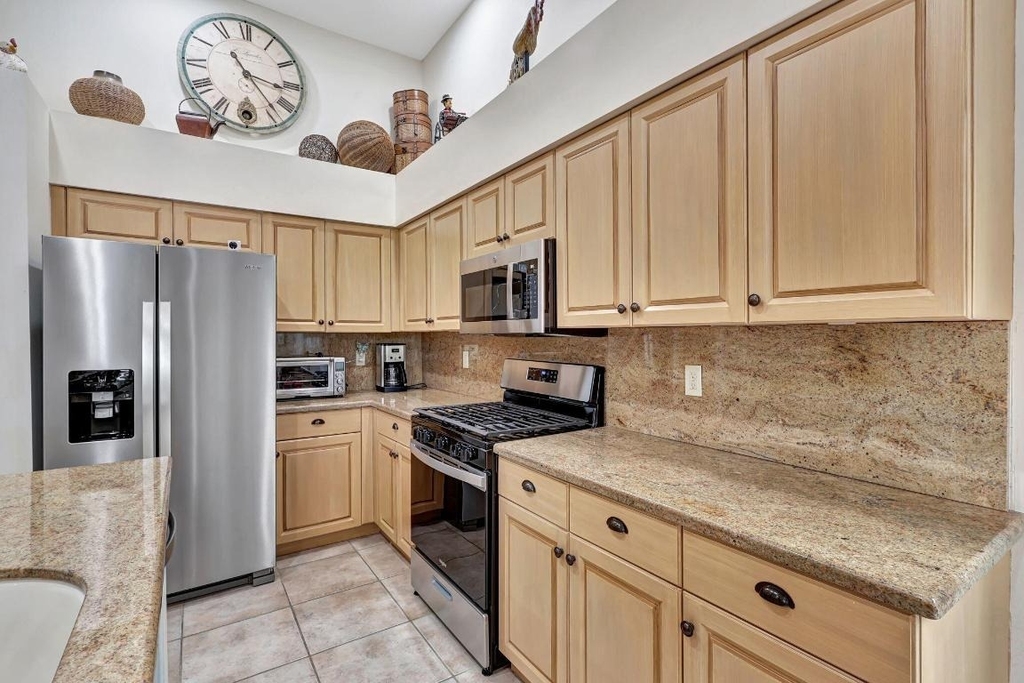 8671 Falcon Green Drive - Photo 7