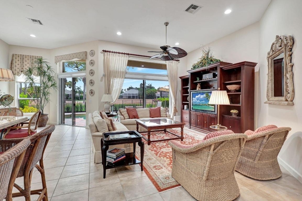 8671 Falcon Green Drive - Photo 5