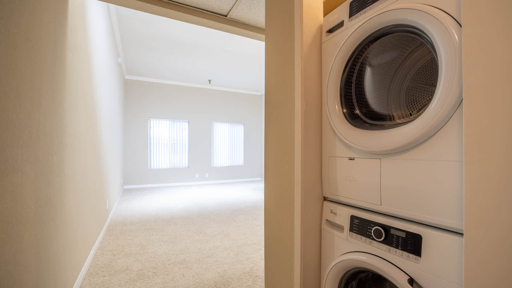 1710 N Fuller Ave - Photo 46