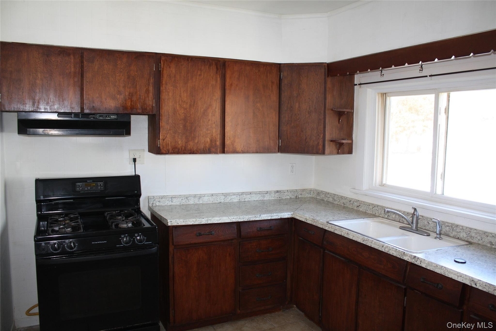 14 Liberty Street - Photo 2