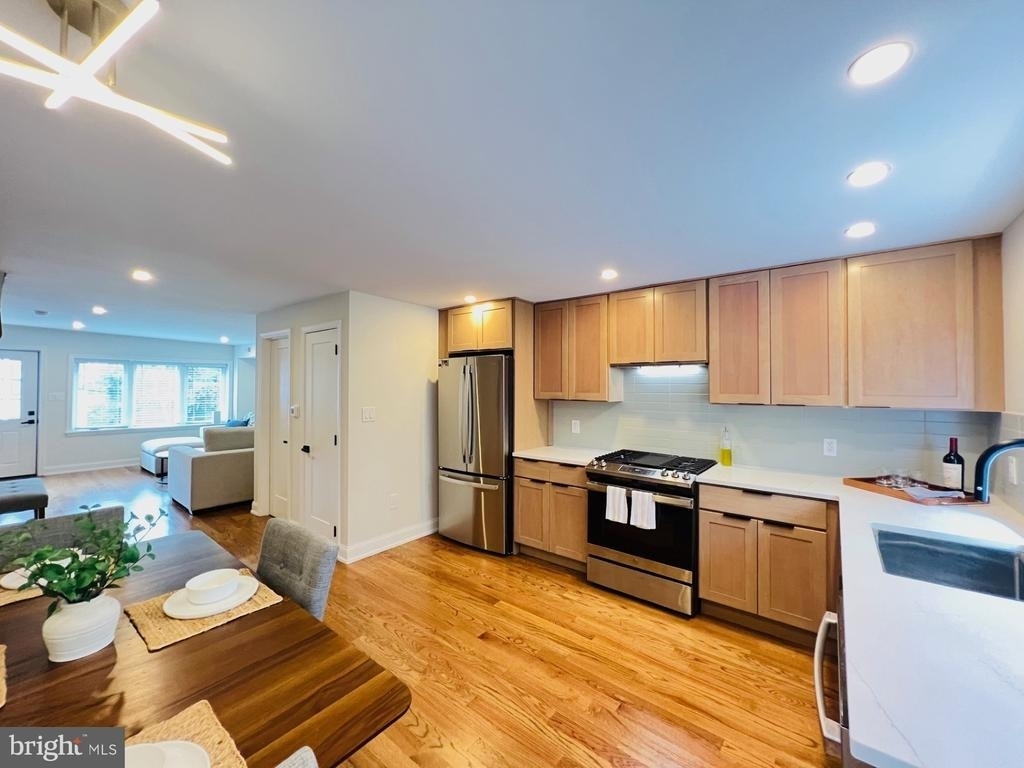 4735 Sheldon Street - Photo 6