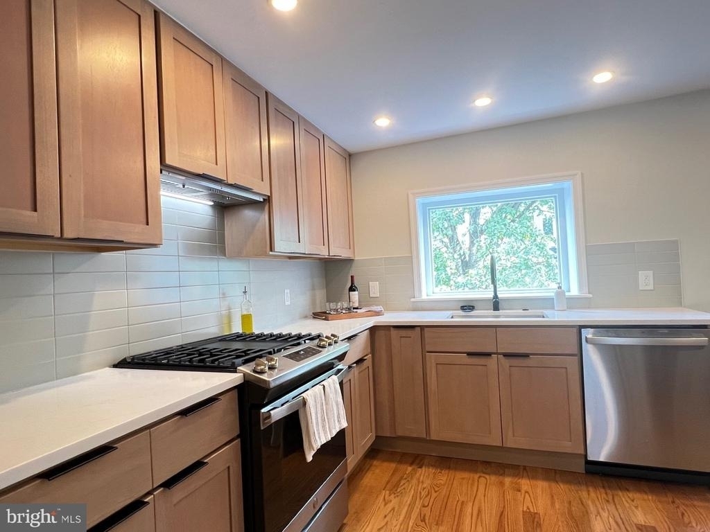 4735 Sheldon Street - Photo 8