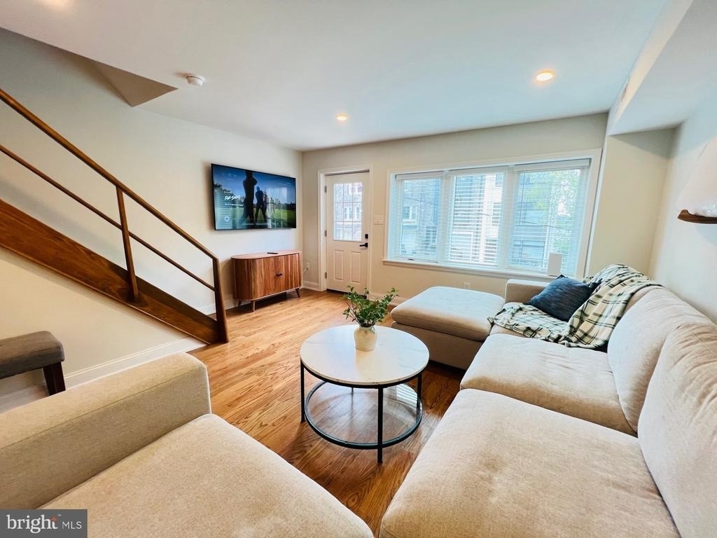 4735 Sheldon Street - Photo 4