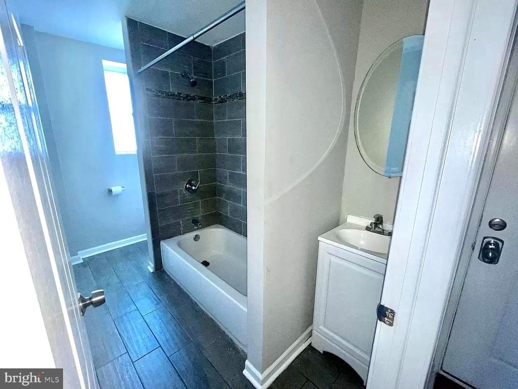 5900 Market Street - Photo 2