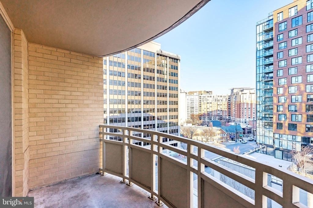 4801 Fairmont Avenue - Photo 10