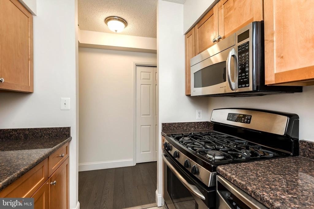 4801 Fairmont Avenue - Photo 5