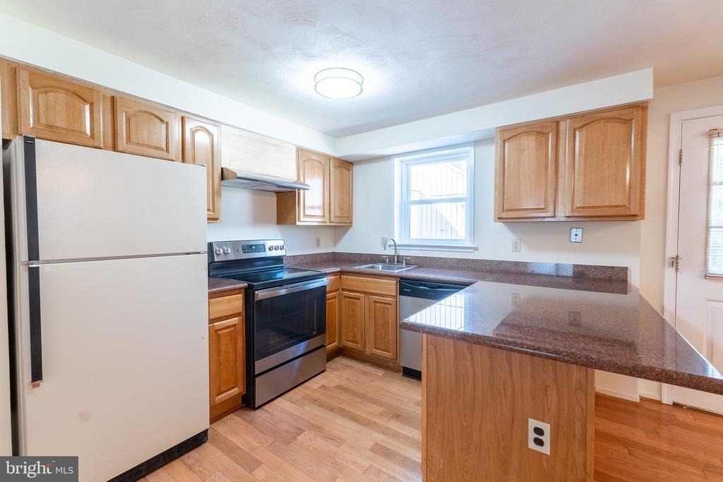 12136 Bentridge Place - Photo 5