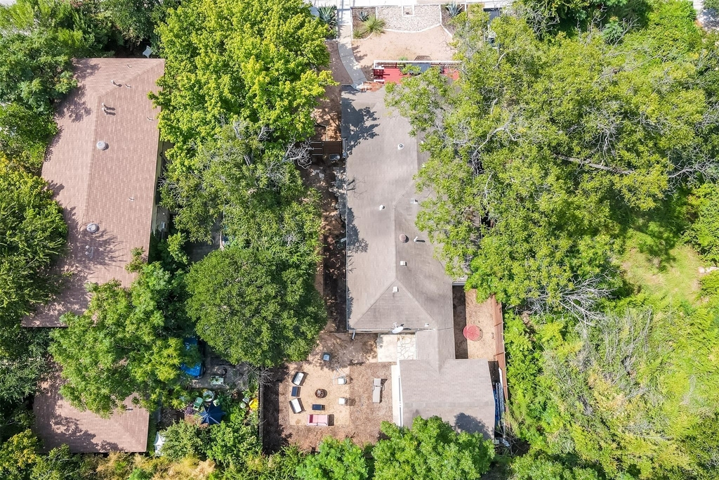 308 E 32nd St - Photo 25
