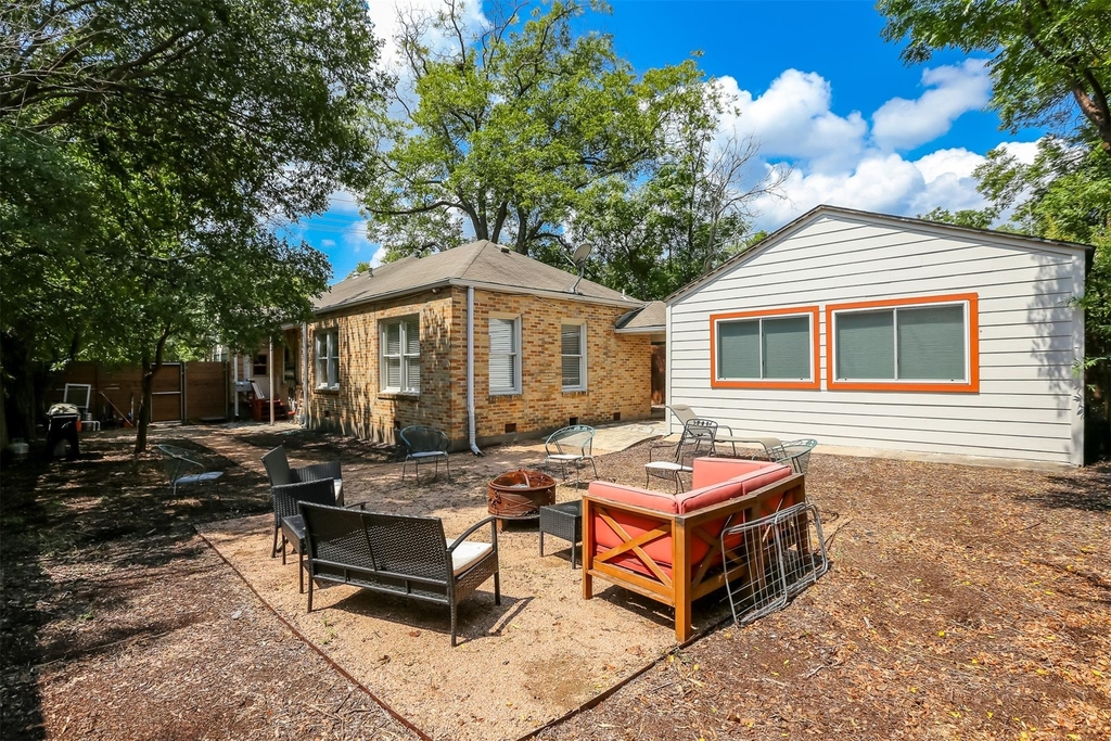 308 E 32nd St - Photo 24