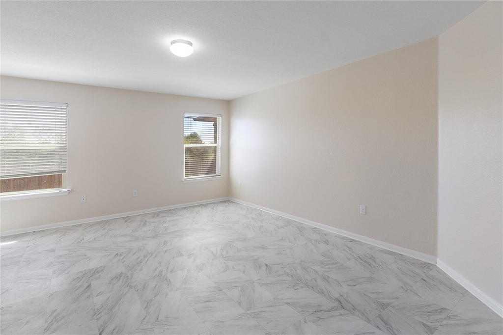 18436 Weatherby Ln - Photo 7