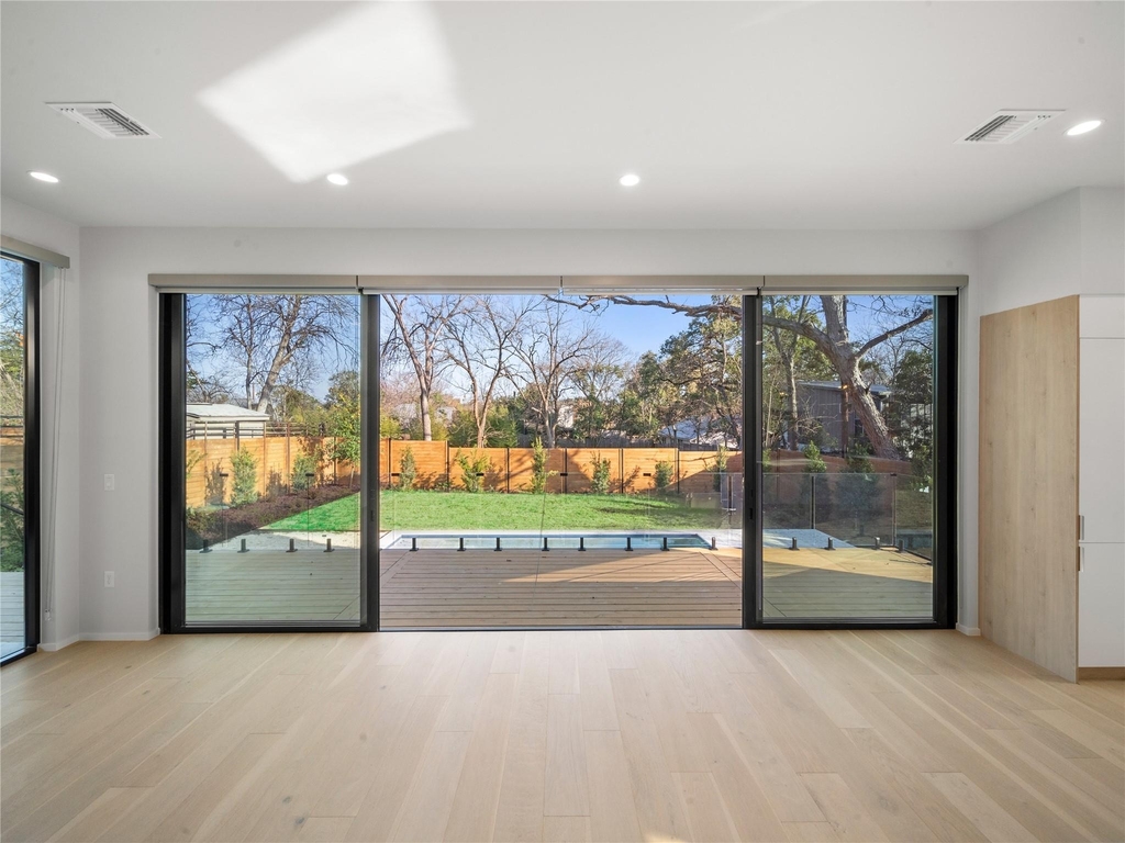 2107 Brackenridge St - Photo 11