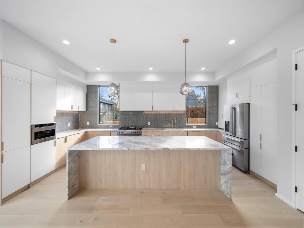 2107 Brackenridge St - Photo 3