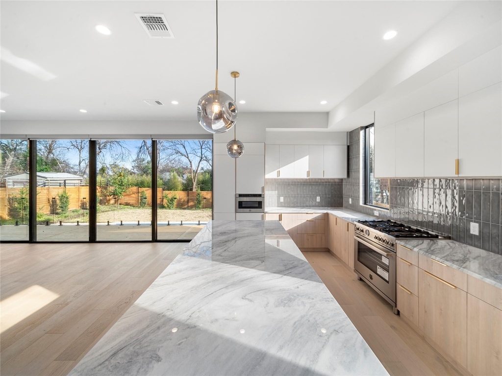 2107 Brackenridge St - Photo 6