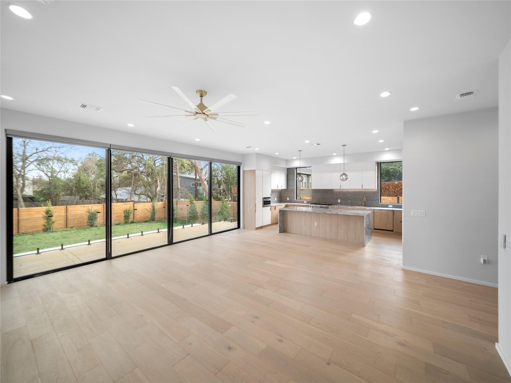 2107 Brackenridge St - Photo 10