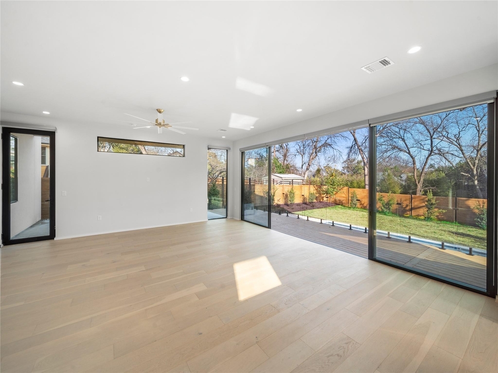 2107 Brackenridge St - Photo 12