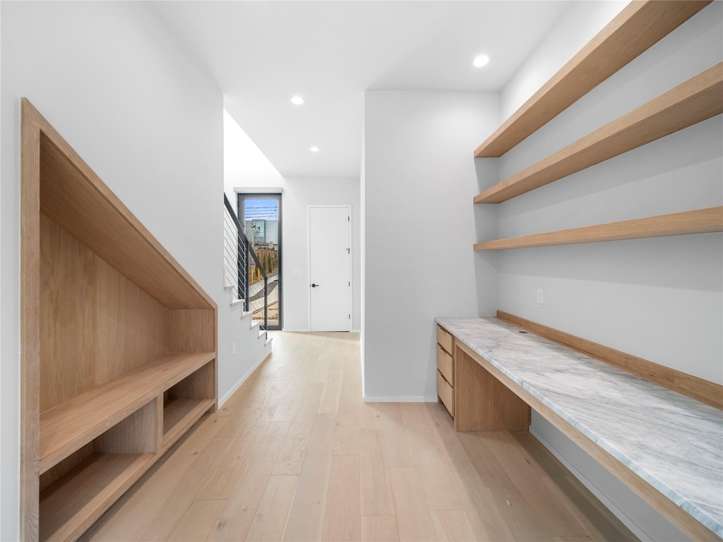 2107 Brackenridge St - Photo 13