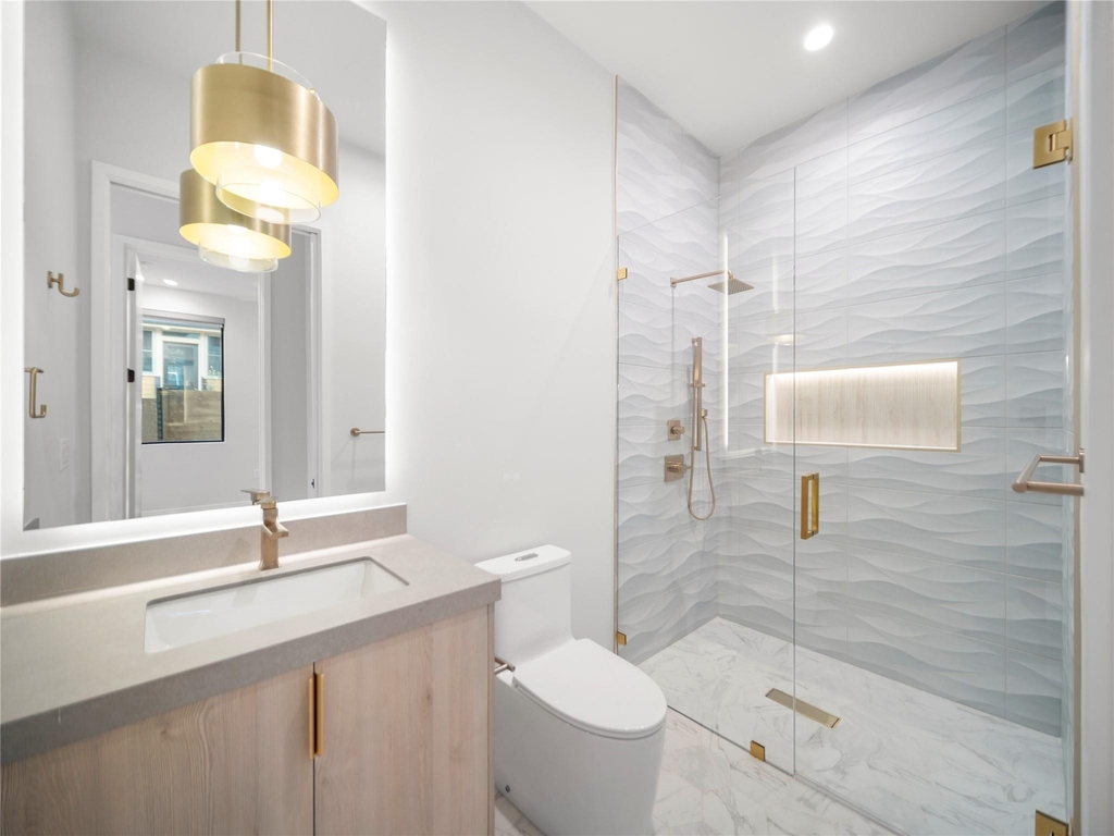 2107 Brackenridge St - Photo 27