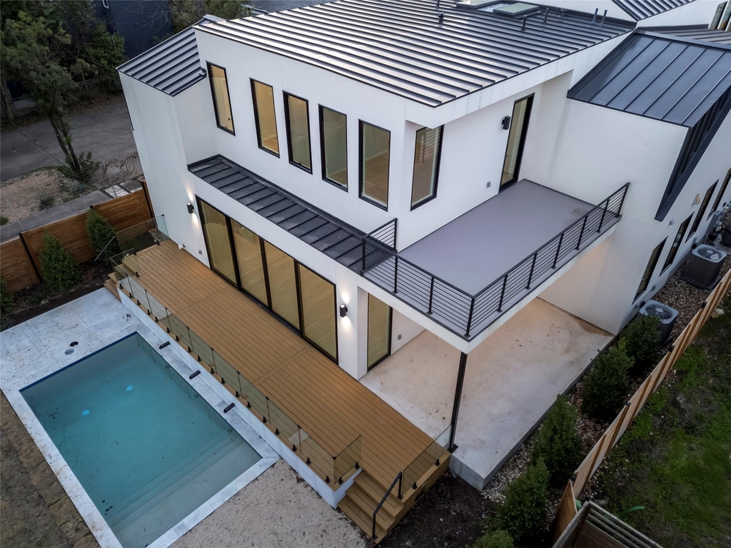 2107 Brackenridge St - Photo 32