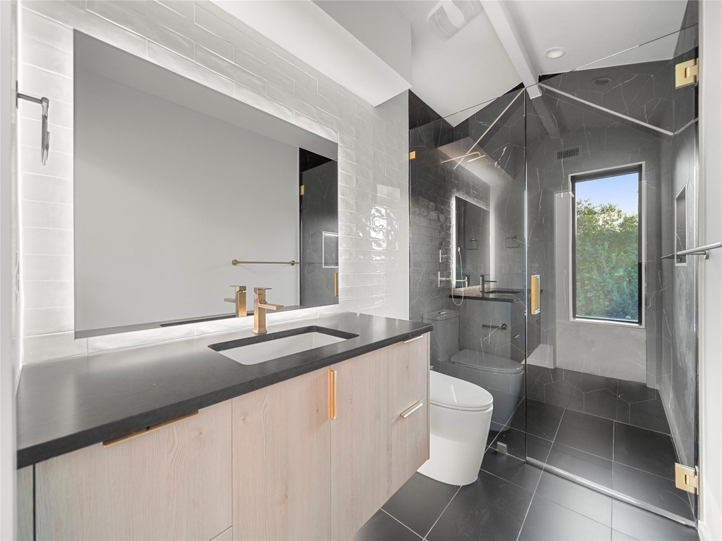 2107 Brackenridge St - Photo 25